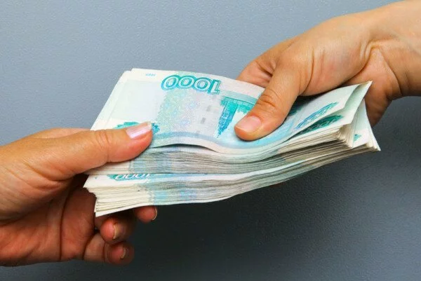 На Камчатке пенсионерку обманул экстрасенс на 2,7 млн рублей