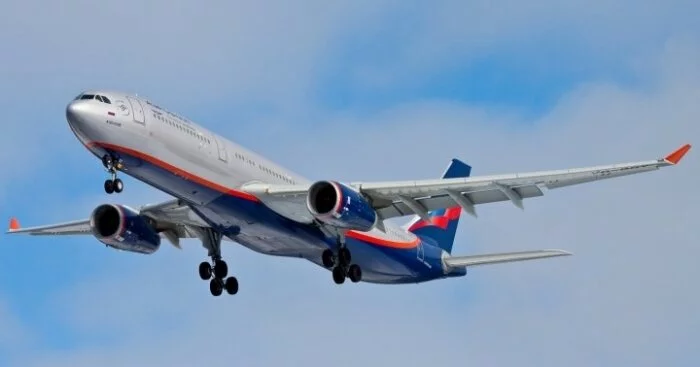 Экипажи пяти самолетов ослепили лазерами над Москвой