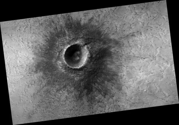 NASA запечатлели таяние льдов на Марсе
