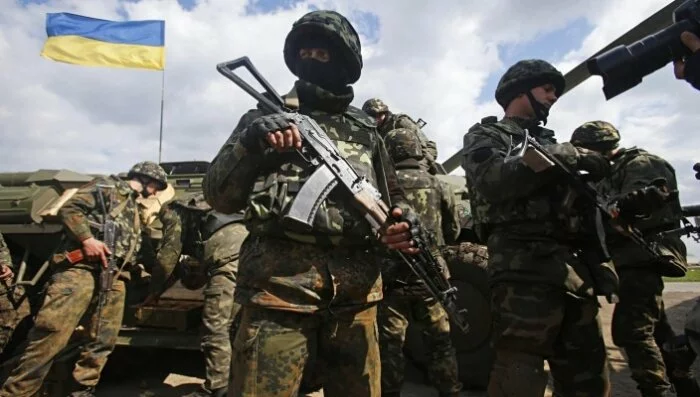 Официально: за сутки в зоне АТО 2 погибших, 4 раненых украинских бойцов