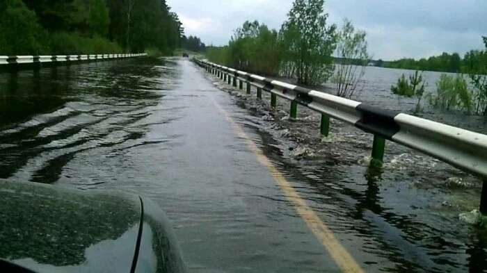 В Уфе паводок затопил 4 участка дороги