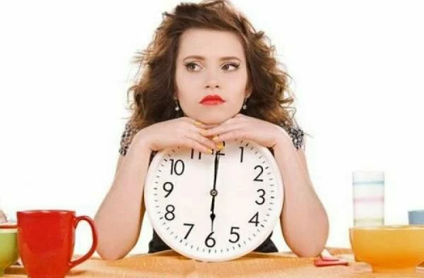 Ученые: Голодание после шести вечера не помогает похудеть