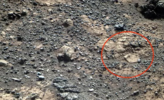 Уфологи обнаружили на Марсе след ботинка