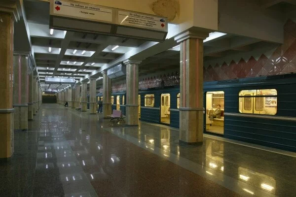 В Москве движение в метро восстановили на «салатовой» ветке