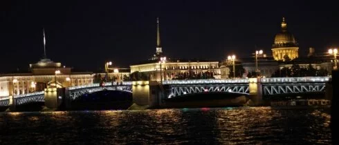 В ночь на 25 апреля в Петербурге не будут разводить мосты