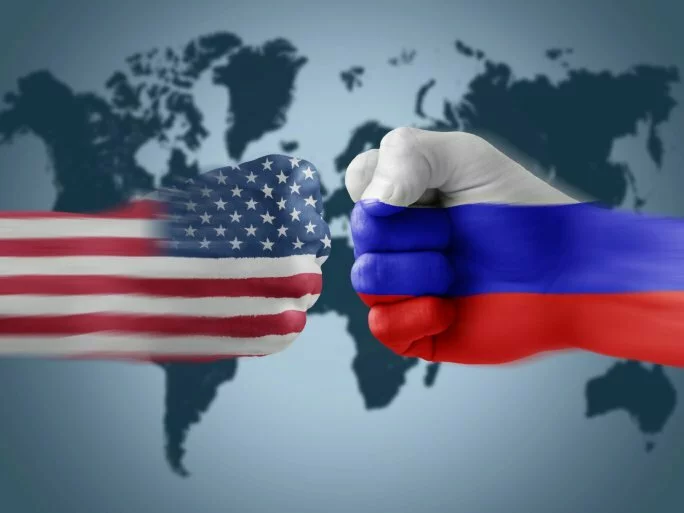Более половины американцев считают Россию врагом США?