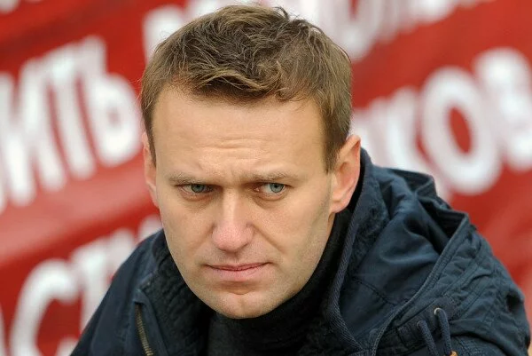 Дмитрий Песков прокомментировал заявления о помощи Кремля отправке Навального за рубеж