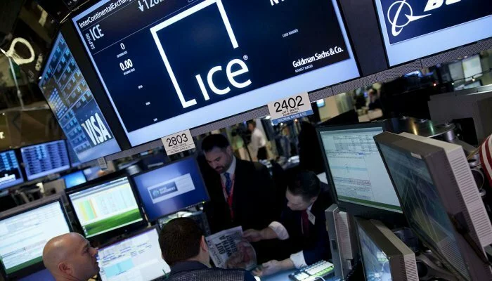 ICE Futures: Brent опустилась ниже $47 за баррель
