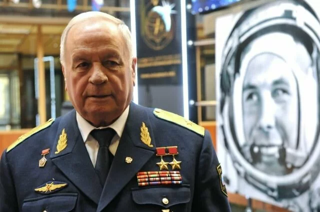 Космонавт Виктор Горбатко скончался в реанимации в столице