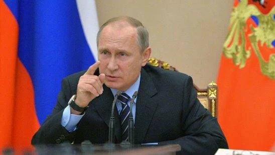 «Либо тупые, либо опасны» – Путин высказался о раскачивающих ситуацию в США