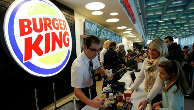 Монарх Бельгии возмутился рекламой Burger King с выбором короля