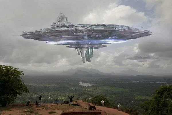 НЛО в Копейске: летающая тарелка инопланетян подняла на уши всю округу