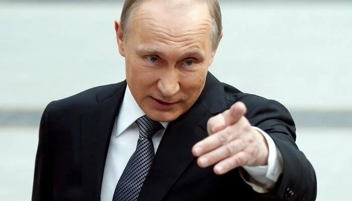 Путин «демонстративно» не поздравил Порошенко с Днем победы