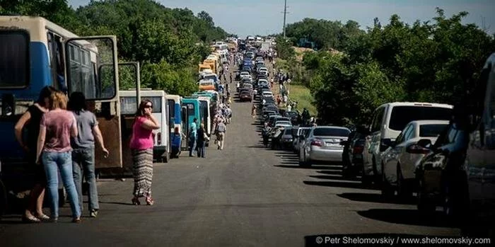 Ситуация на КПВВ Донбасса: самые большие очереди в «Майорске» и «Марьинке»