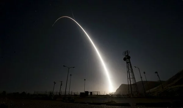 США провели второй запуск межконтинентальной баллистической ракеты