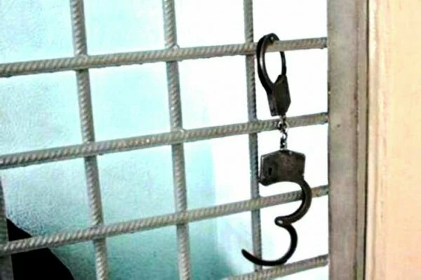 Суд приговорил мужчину из Новокузнецка к 14 годам за избиение и насилие падчерицы