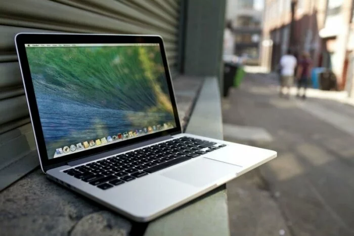Apple официально признала пластиковый MacBook устаревшим