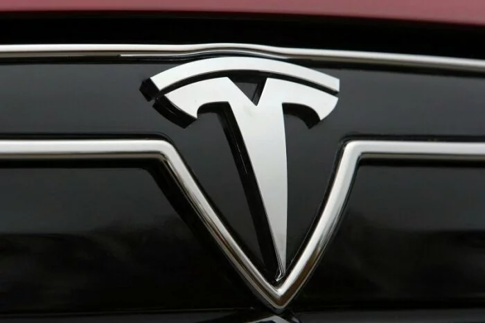 Tesla не будет сотрудничать с Uber в области беспилотных автомобилей
