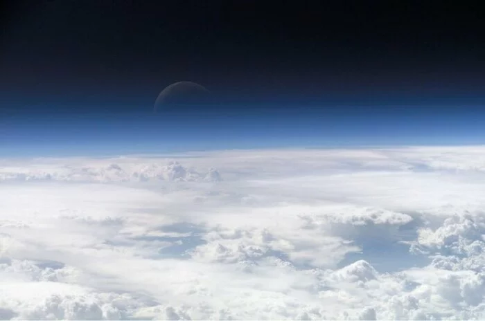 Ученые считают, что часть земной атмосферы была занесена кометами
