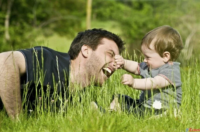 Ученые нашли взаимосвязь между возрастом отца и поведением ребенка