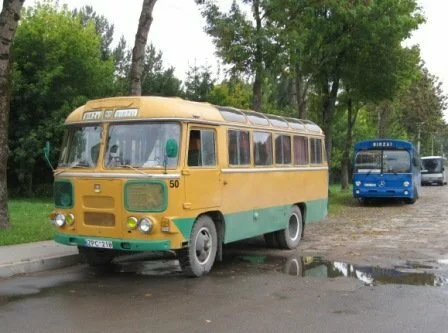 В Иванове женщина с маленьким ребенком выпали из автобуса