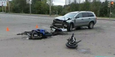 В Москве мотоциклист погиб в результате ДТП