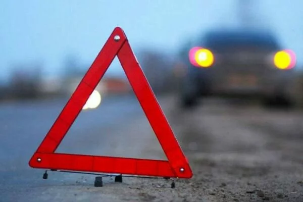 В Новосибирске после ДТП водителя и пассажира вырезали из автомобиля