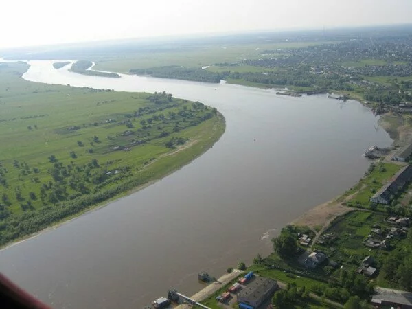 В Омской области из-за превышения уровня воды в реке подтоплены 10 домов