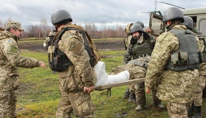 За минувшие сутки в зоне АТО ранены трое украинских военных