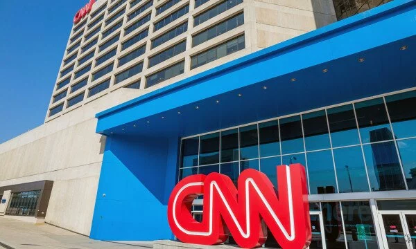 CNN удалил статью о связях президента Дональда Трампа с РФПИ