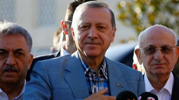 Эрдоган прокомментировал свой обморок в мечети
