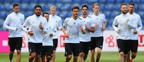 Германия сыграет важный товарищеский матч с Данией