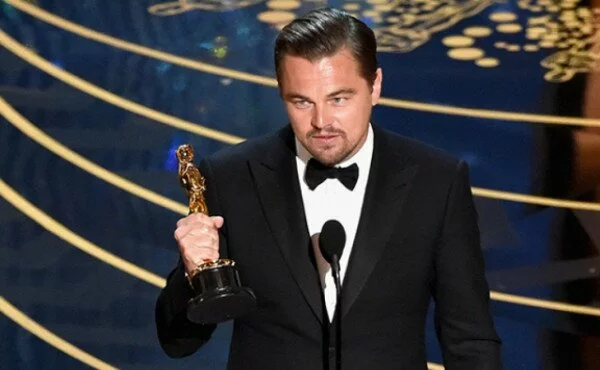 Леонардо Ди Каприо отдал свой «Оскар» следователям
