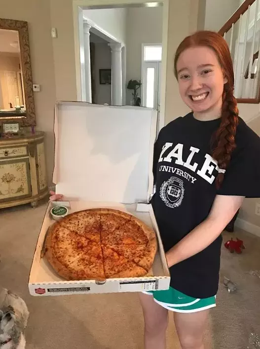Любовь к пицце помогла девушке поступить в Йельский университет (фото)