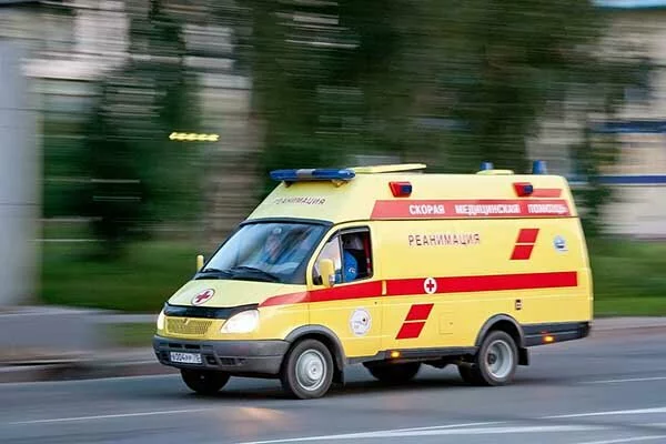 На юге Волгограда при столкновении двух иномарок пострадал пешеход