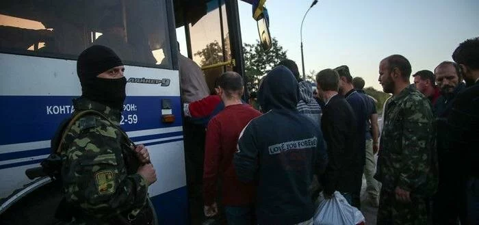 Обмен заложников: в «ЛНР» обвинили Киев в невыполнении условий верификации