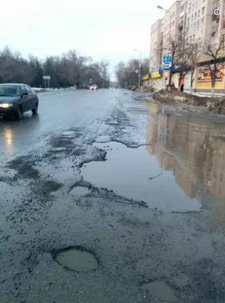 Скандальный подрядчик СКМ судится с горадминистрацией по выплате 24 млн рублей за строительство дороги в Заволжье