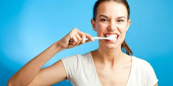 Специалисты рассказали, как правильно чистить зубы, чтобы избежать проблем с деснамивЂЌ