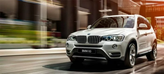 BMW опубликовала официальное видео с новым кроссовером X3