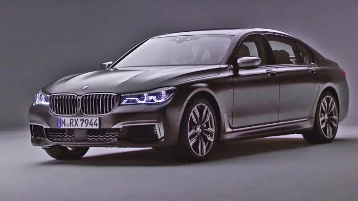 BMW увеличит количество отзываемых седанов BMW M760Li xDrive