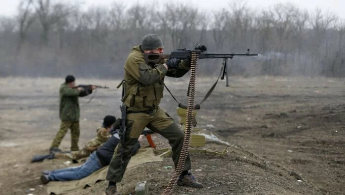 Донецкое направление: НВФ вели обстрелы на участке Каменка — Авдеевка — Опытное — Пески