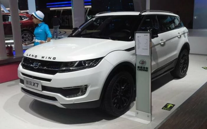 Китайский клон Range Rover стал более оригинальным