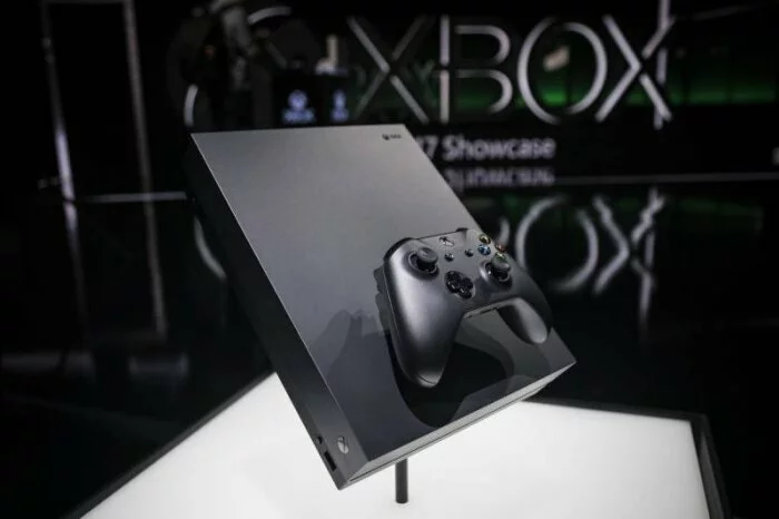 Microsoft представила самую мощную консоль в мире Xbox One X