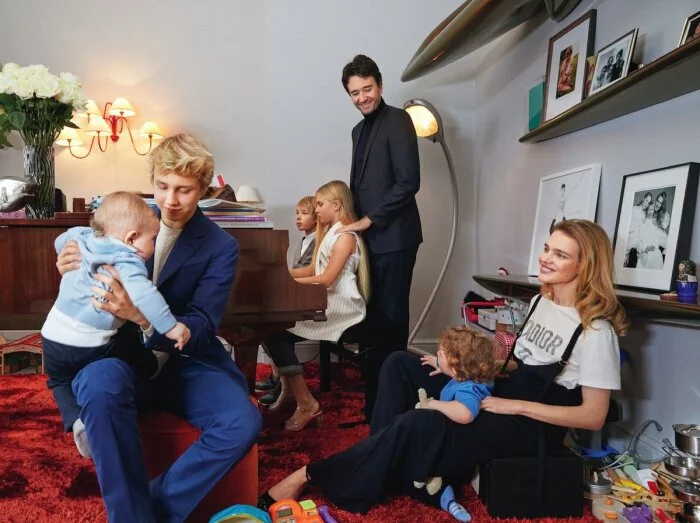 Наталья Водянова показала свою семью и элитные апартаменты в Париже