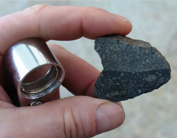 Под Витебском местный житель нашел метеорит
