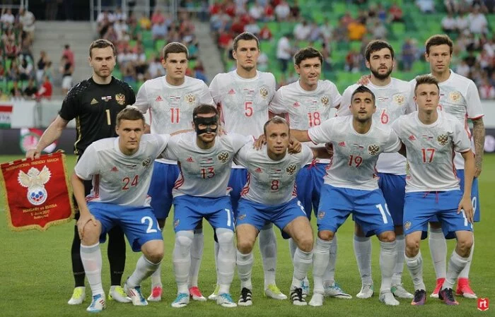 Сборная РФ по футболу проведет в октябре товарищеский матч с командой Ирана