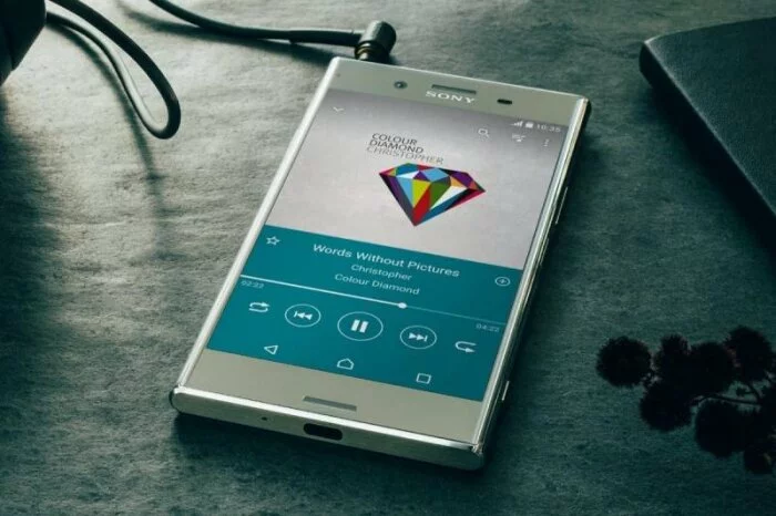 Смартфон Sony Xperia XZ Premium появился на «сером» рынке России