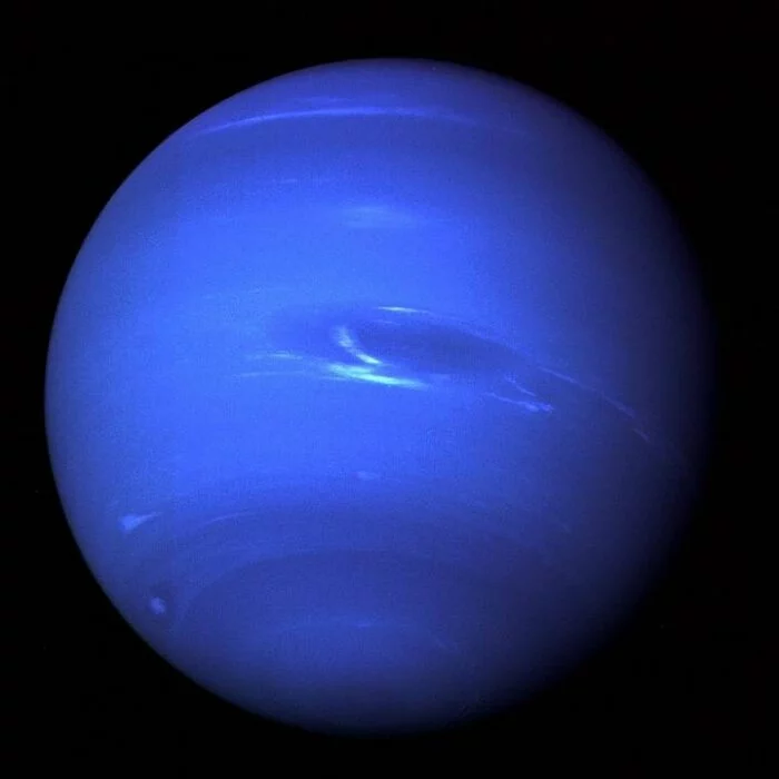 Ученые рассказали удивительные факты о Нептун?е