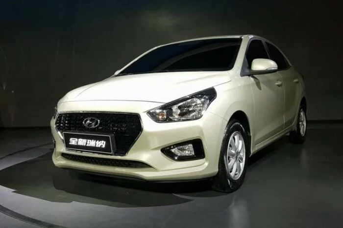 В Сети рассекретили по фотографиям бюджетный седан Hyundai Reina