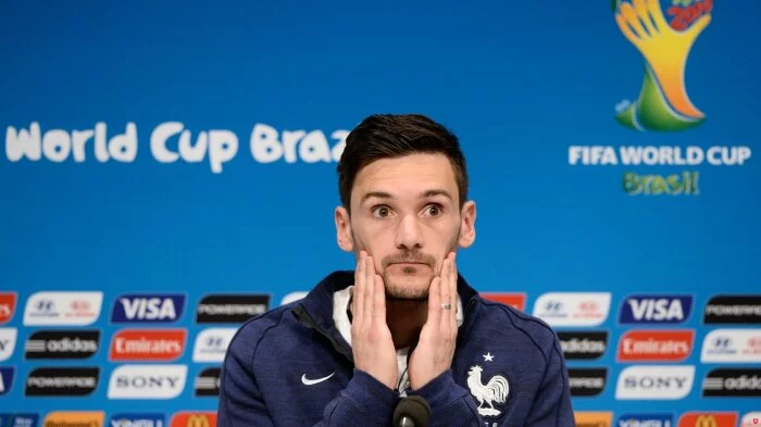 Вратарь сборной Франции допустил ошибку, из-за которой сборная проиграла